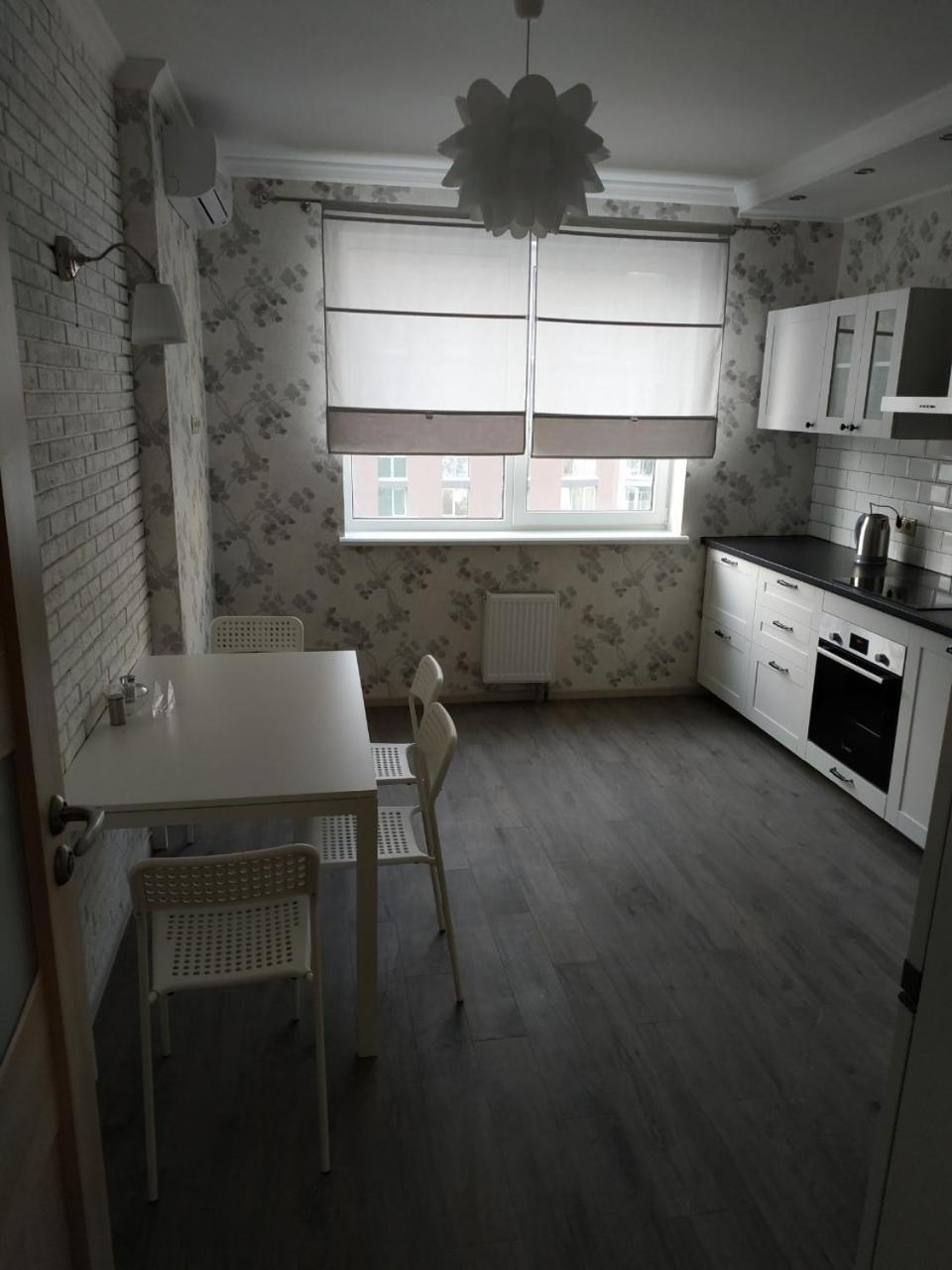 Comfort Apartment On Bogdanivska Street 7B Kiev Eksteriør billede